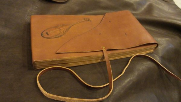 Kopuz Motifli Defter