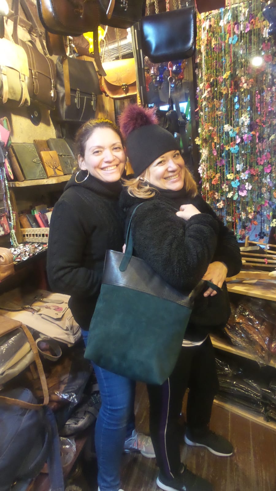 yesil-mutlu-musteri-canta